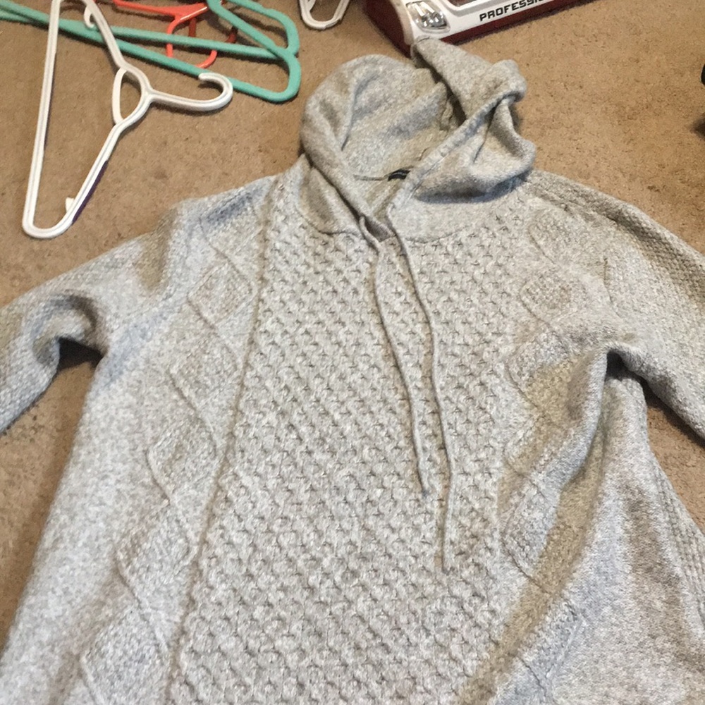 American eagle sweater/sweatshirt